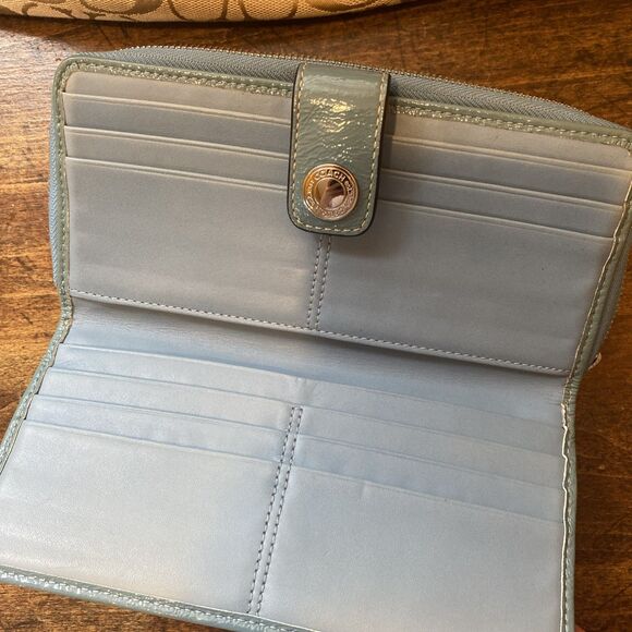 Coach Signature Stripe Multi Color Hobo Bag Plus Wallet Make an Offer! - Picture 6 of 9